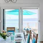 Апартаменты Sea La Vie *